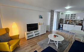 Airport Residence